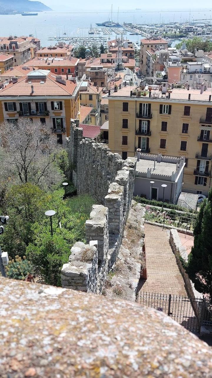 La Finestra Sul Parco Appartement La Spezia Buitenkant foto